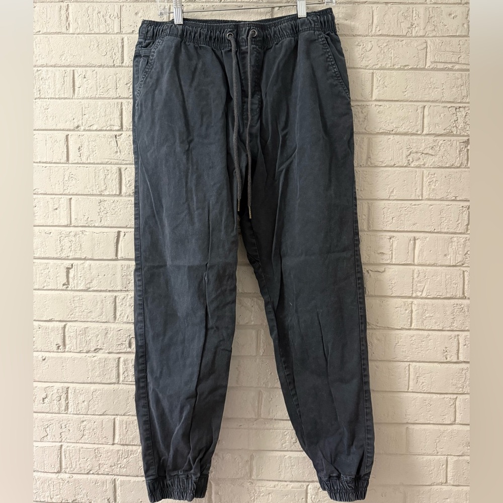 Forever 21 Men's Dark Charcoal Joggers. 14” Waist with elastic stretch. Size L.